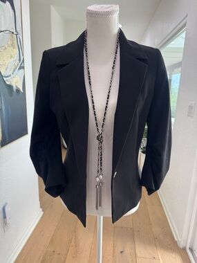 White House Black Market Black Open-Front Tailored Blazer Size 2